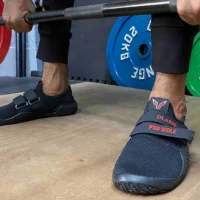  Rodilleras Knee Sleeves (1 par) de apoyo y compresión para  levantamiento de peso, Powerlifting & Crossfit. Funda blanda de neopreno  para las mejores cuclillas. Hombres & mujeres de 0.3 pulgadas, color